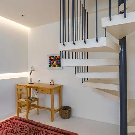 Akra Grammeno Beachfront Apartment *